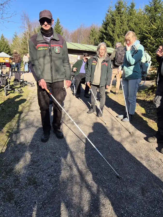Bild 064 · Ortswechsel & Waldweg Grenzenlos