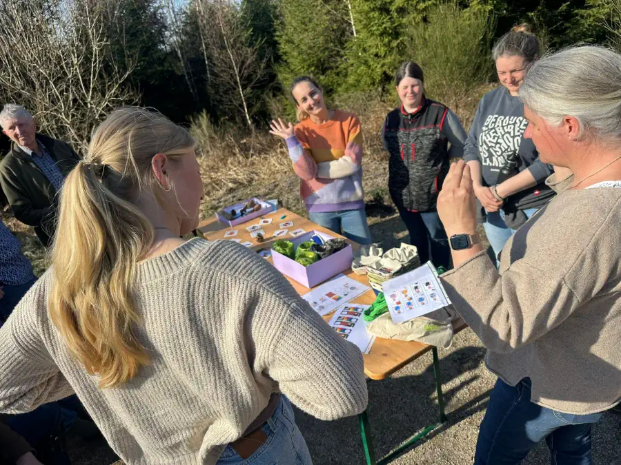 Bild 083 · Ortswechsel & Waldweg Grenzenlos